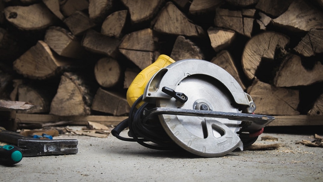 How To Use A Circular Saw Without A Table?