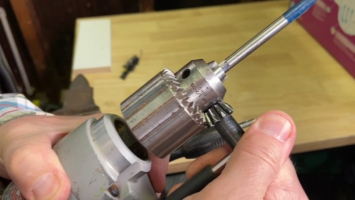 How To Put A Drill Bit In A Drill? [6 Steps + Video]