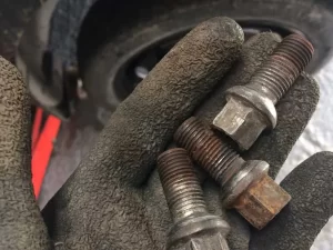 How to Loosen Rusted Lug Nuts [Easy Steps and Tips]