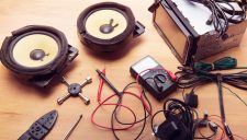 How To Identify Positive And Negative Speaker Wires With Multimeter