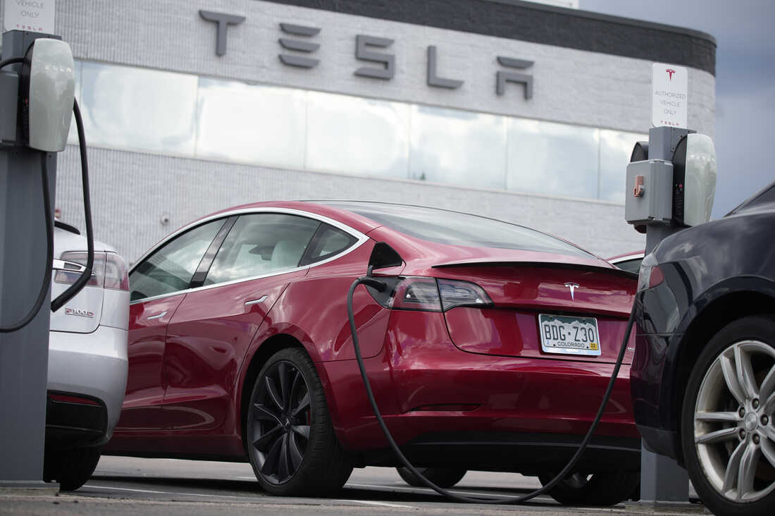 do tesla's drive themselves back to the dealership