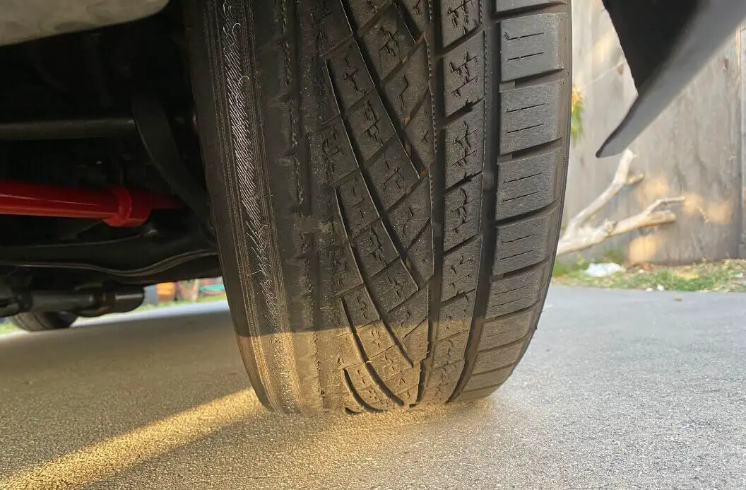 How Long Can You Drive on a Tire with Wires Showing: Safety Risks and Guidelines